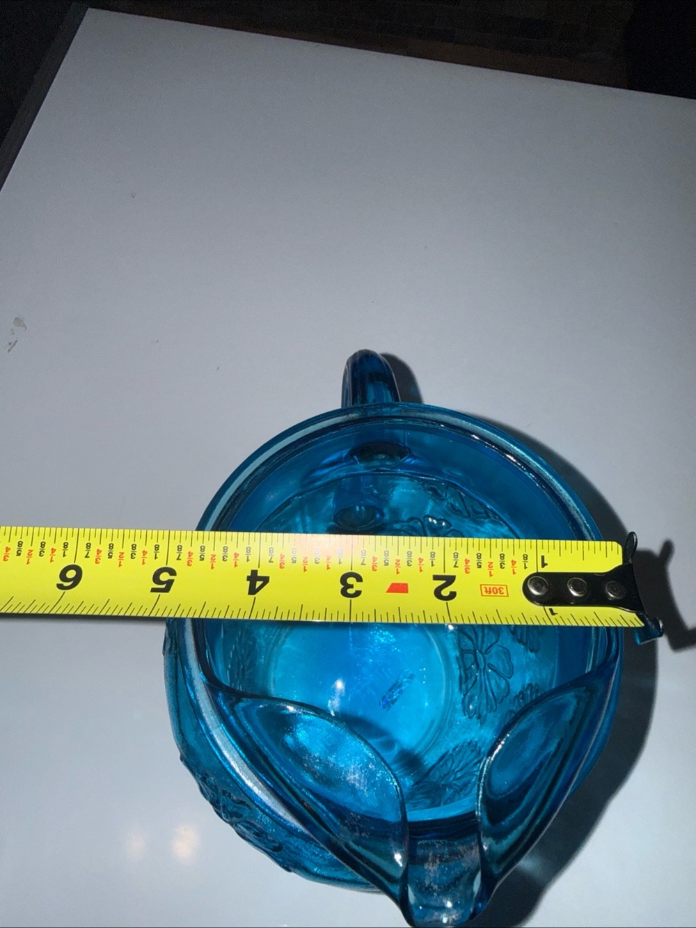 Vtg Anchor Hocking Blue Glass Rainflower Pitcher - Picture 8 of 9